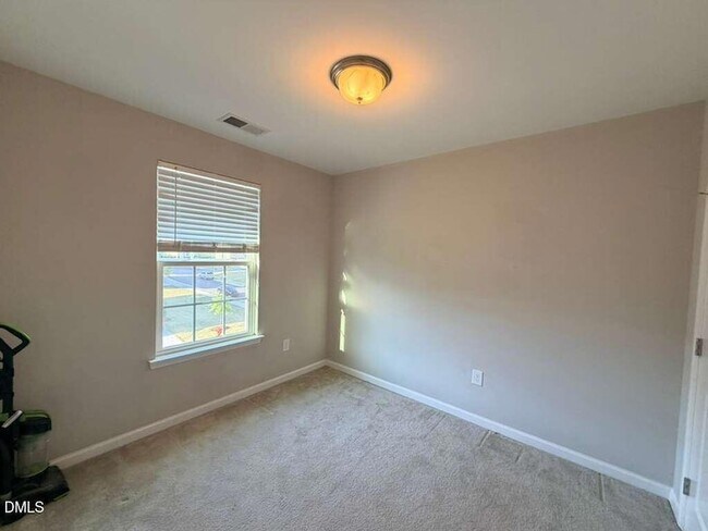 Building Photo - 112 Brier Summit Pl