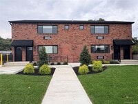 Building Photo - 455 Sunrise Hwy