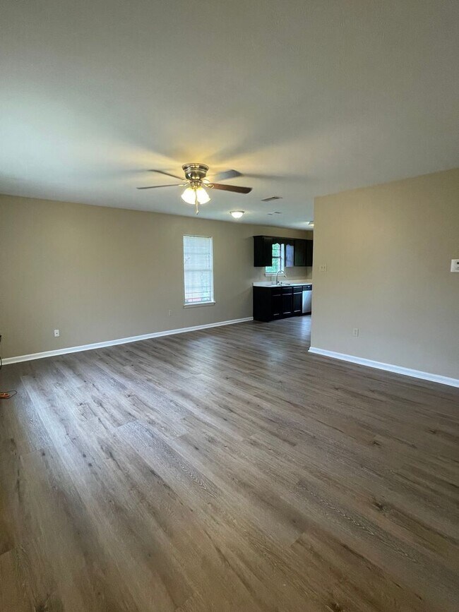 Building Photo - Updated Home for Rent!