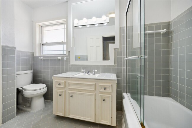 Building Photo - 5131 Torchlight Dr
