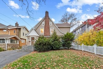 Building Photo - 23 2nd St