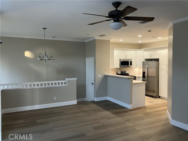 Building Photo - 37 Vía Barcelona