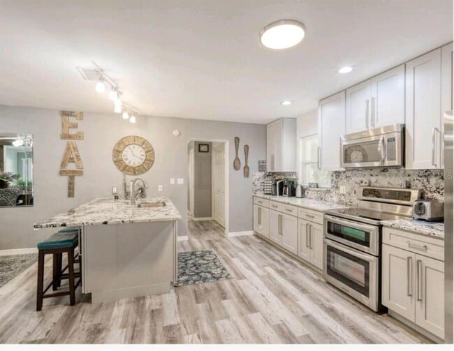 Building Photo - 5153 Miller Bayou Dr