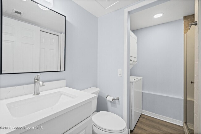 Building Photo - 8753 Live Oak Ct