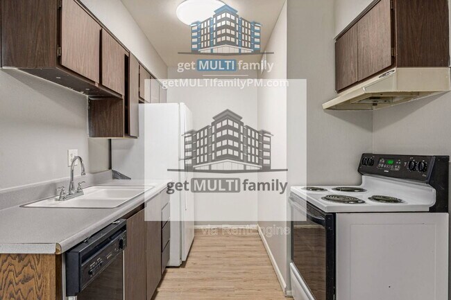 Building Photo - 1111 E Butler Dr