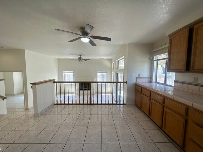 Building Photo - 325 Melbourne Dr