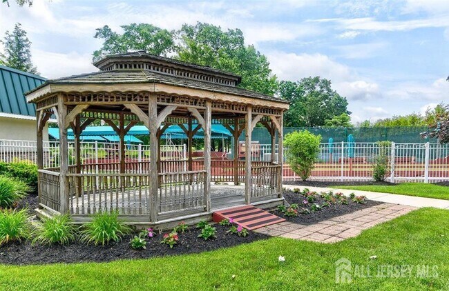 Building Photo - 278 Crosse Dr