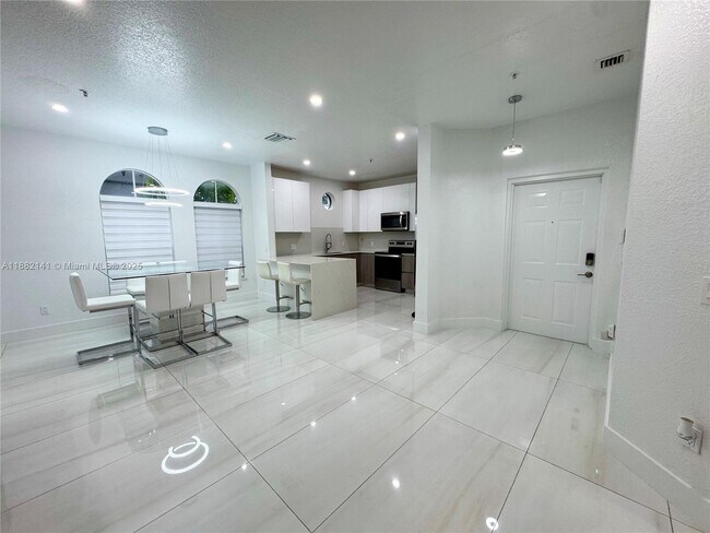 Building Photo - 4351 SW 160th Ave