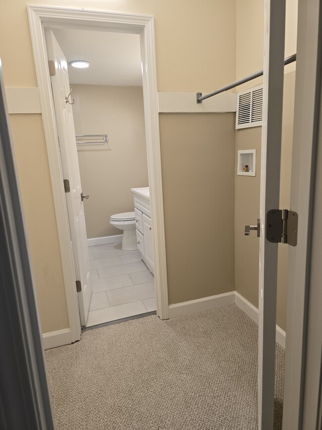 Building Photo - 5709 Lyons View Pike