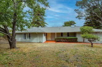 Building Photo - 3 Bed / 3 Bath + Bonus room pet friendly M...