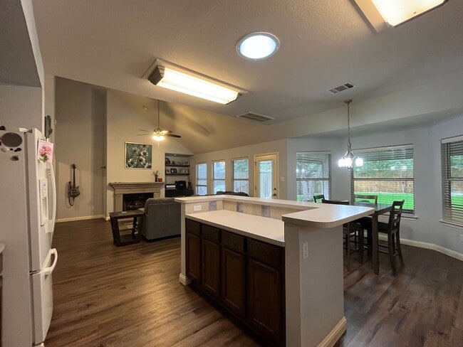 Building Photo - Spacious 3/2.5 in Anderson Mill with AMAZI...