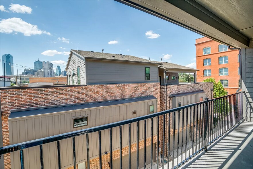 Building Photo - 1552 Cosette Dr