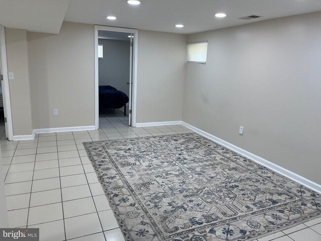 Building Photo - 1422 E St