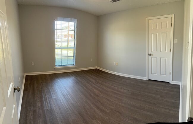 Building Photo - 16 Cypress Dr