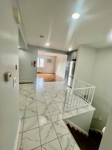 Building Photo - 574A 62nd St