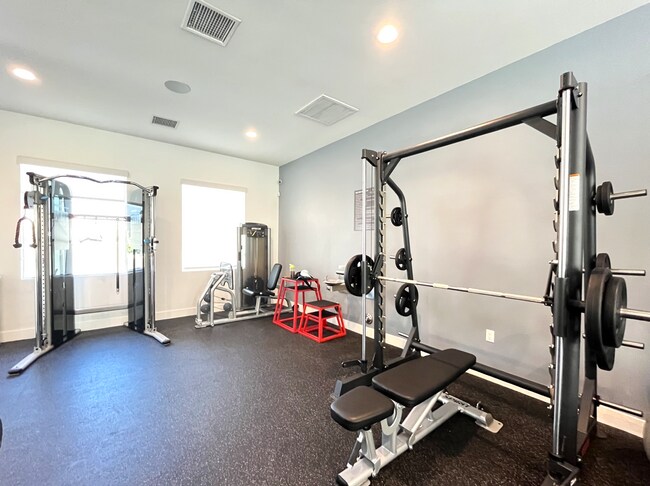 Building Photo - 3 bed, 4 bath located in Rancho Cucamonga!