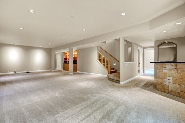 Building Photo - 2908 Glen Arbor Dr