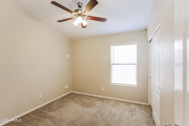 Building Photo - 15341 W Lea Ln