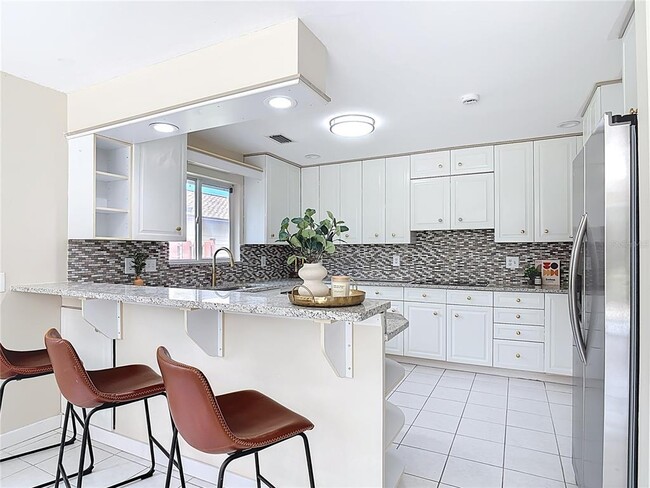 Building Photo - 289 Gull Dr S