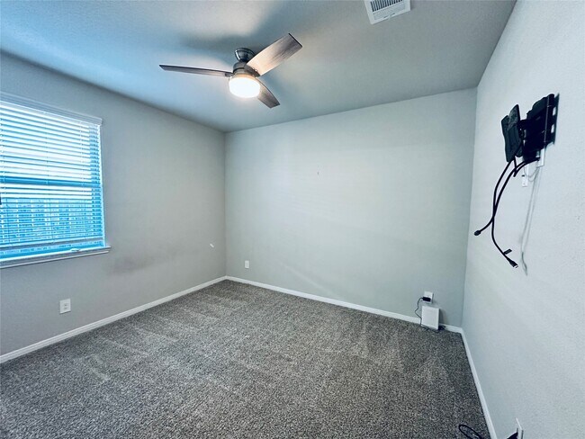 Building Photo - 1217 Antelope Passing Dr