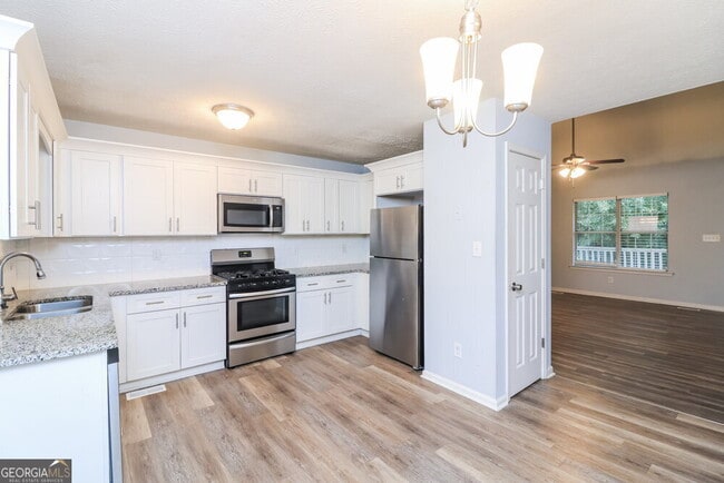 Building Photo - 2756 Sanibel Ln SE