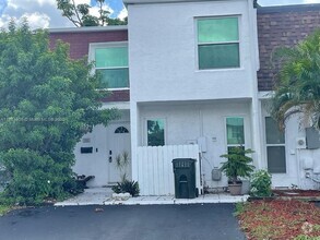 Building Photo - 332 Sunshine Dr