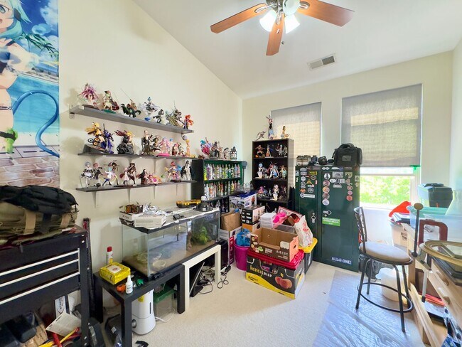 Building Photo - Modern 3-Bedroom Townhome with Stylish Fea...