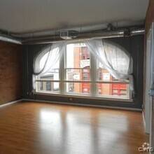 Building Photo - 317 S Clinton St