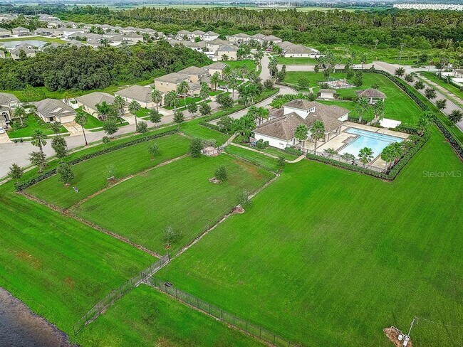 Building Photo - 1313 Trailwater St