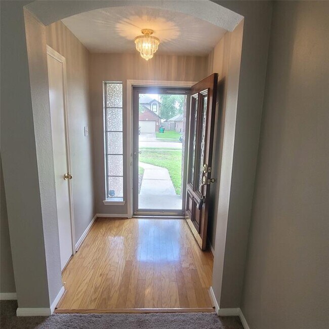 Building Photo - 1411 Hunter Ridge Ct