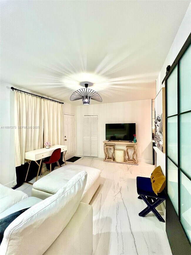 Building Photo - 8270 NE 1st Pl