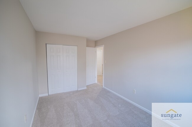 Building Photo - 6449 Union Ct