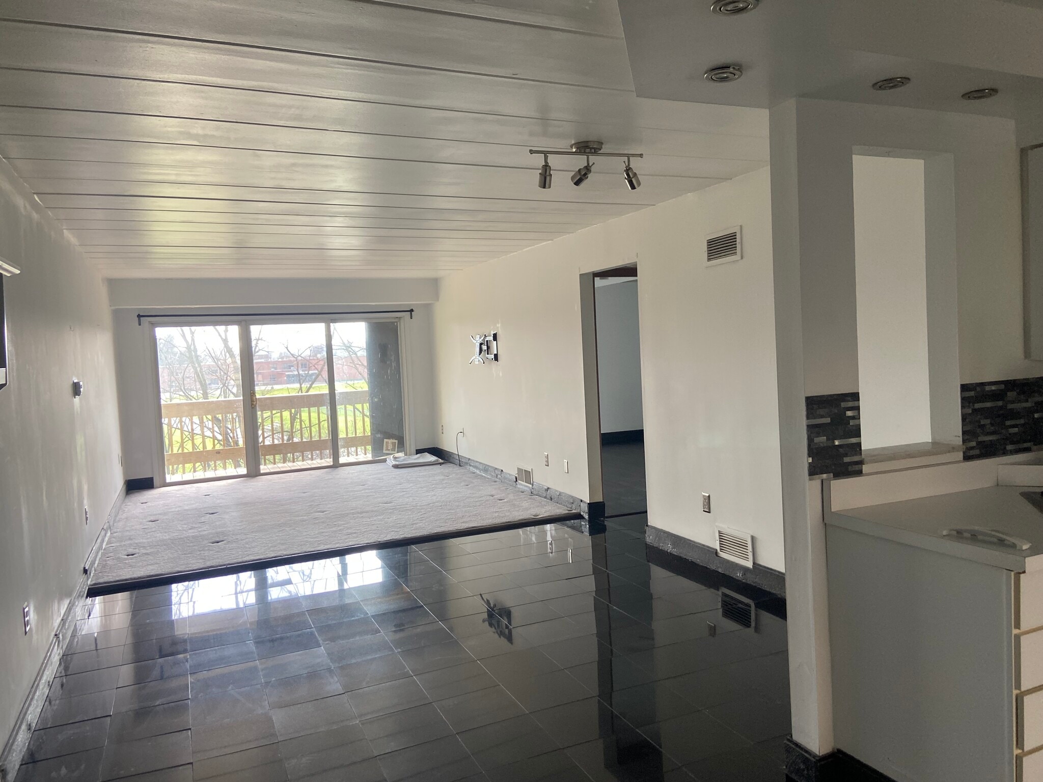 Building Photo - 2034 Swallow Hill Rd