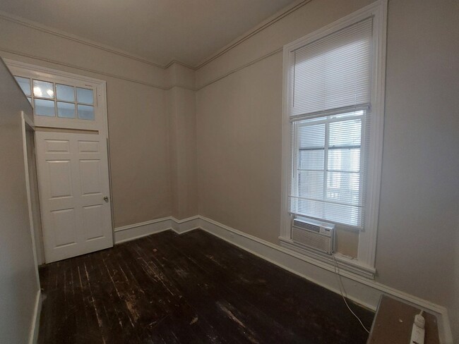 Building Photo - Government Hill Historic District! *1 BED/...