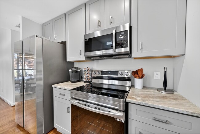 Building Photo - 1002 Cupp Ln