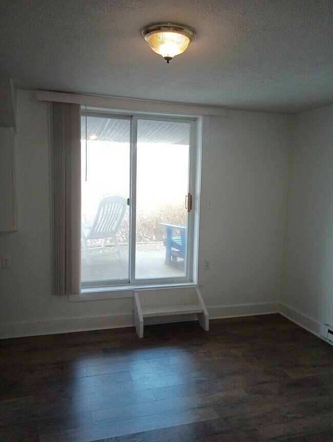 Building Photo - 342 Edgewater Ave NW