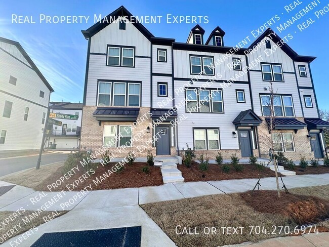 Building Photo - Stunning New Construction Townhouse in Cha...