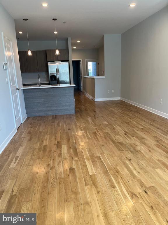 Primary Photo - 2035 N College Ave