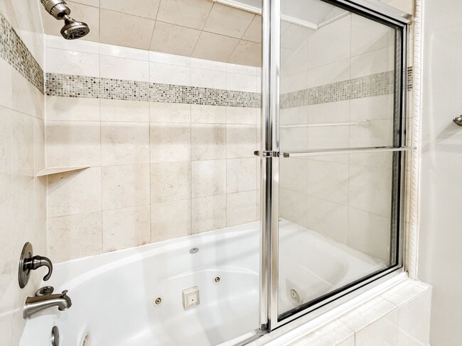 Building Photo - $500 OFF 1st Month's RENT! Gated Serenity ...