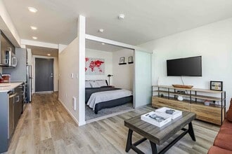 Building Photo - Zig