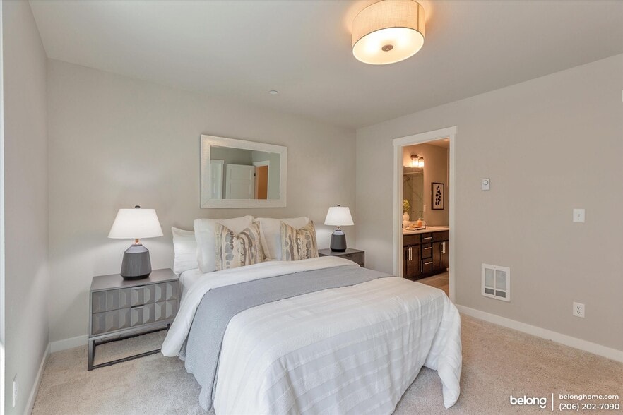 Building Photo - 13717 Admiralty Way