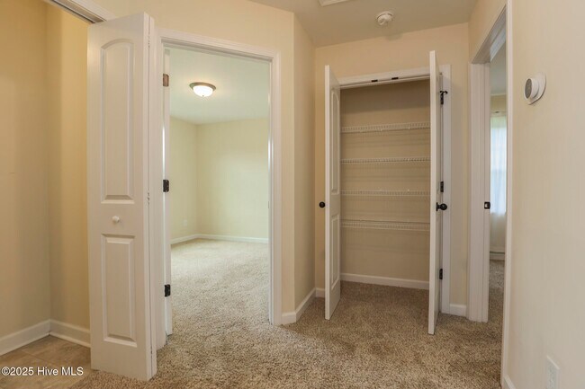Building Photo - 304 Windward Landing