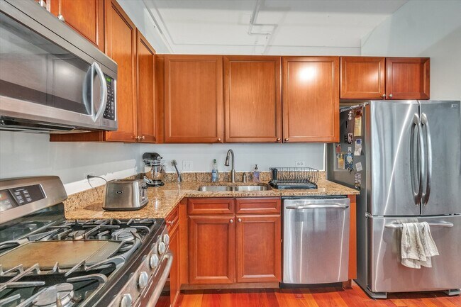 Building Photo - 520 S State St