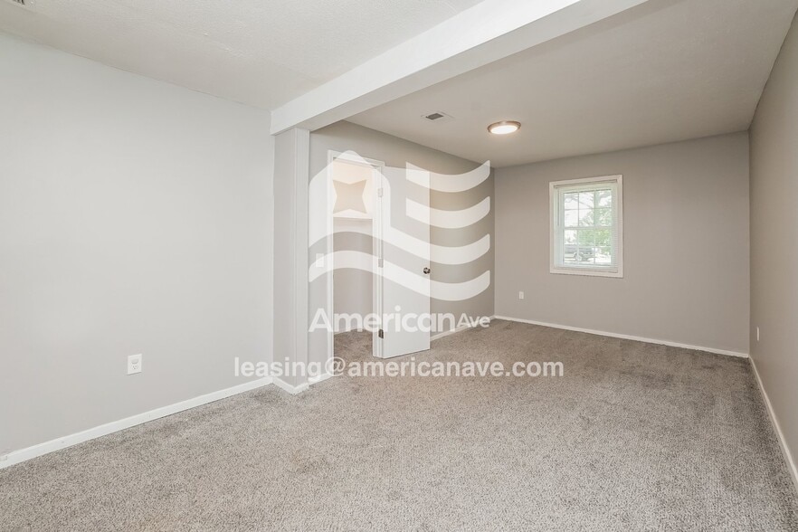 Building Photo - 933 Tyler St