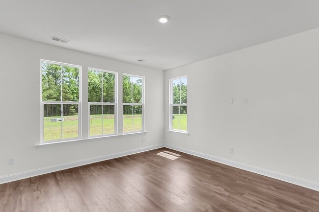 Building Photo - 335 Chapman Cir