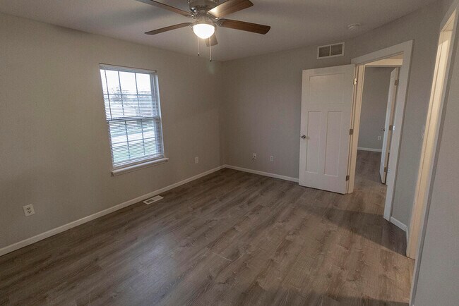 Building Photo - 5301 Currituck Ln