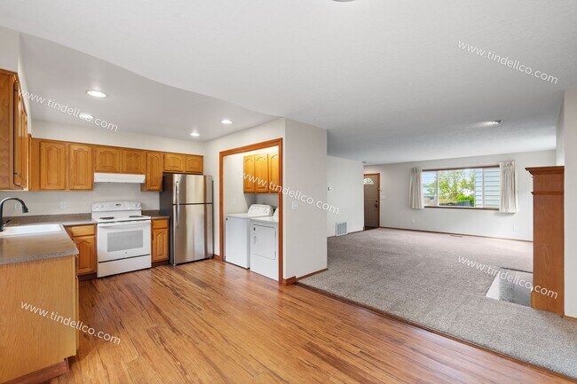 Building Photo - 6034 N Lombard St