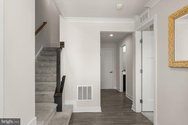 Building Photo - 6072 Fallfish Ct
