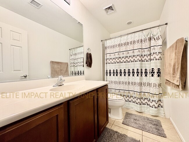 Building Photo - 10728 E Sanctuary Ridge Ln