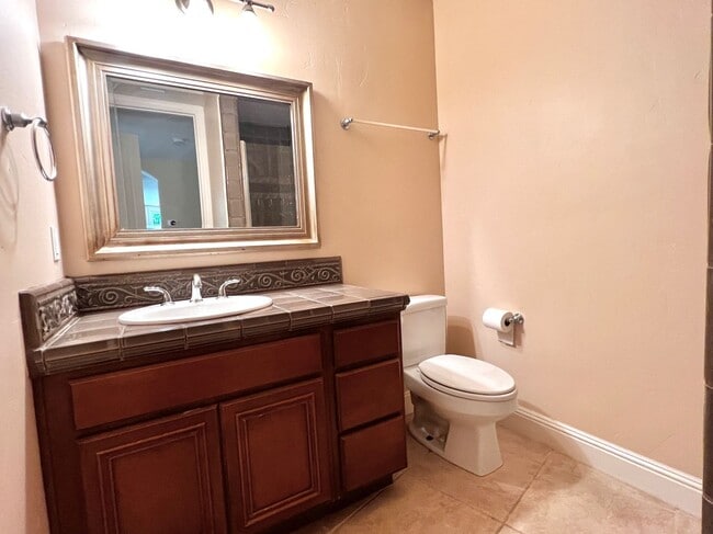 Building Photo - Hidden Gem at the End of the Cul-de-Sac!